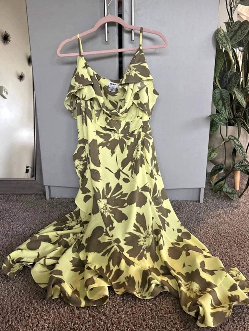 DKNY Floral midi Dress in grey & Yellow Size 10